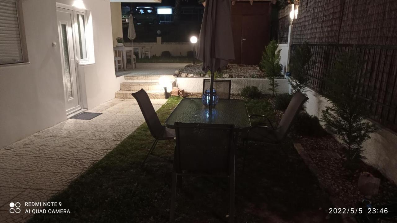 Sunshine Apartments Kato Daratso Luaran gambar