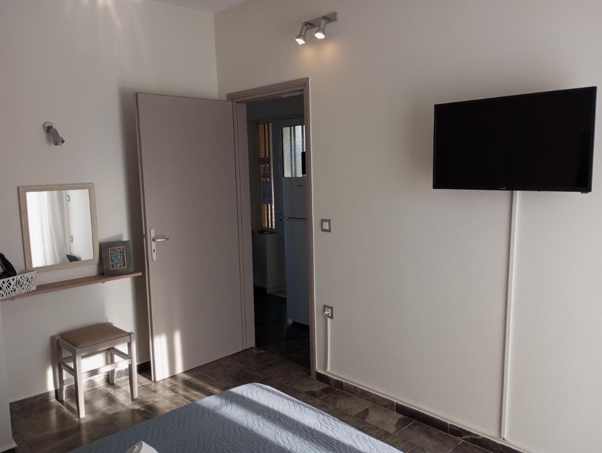 Sunshine Apartments Kato Daratso Luaran gambar