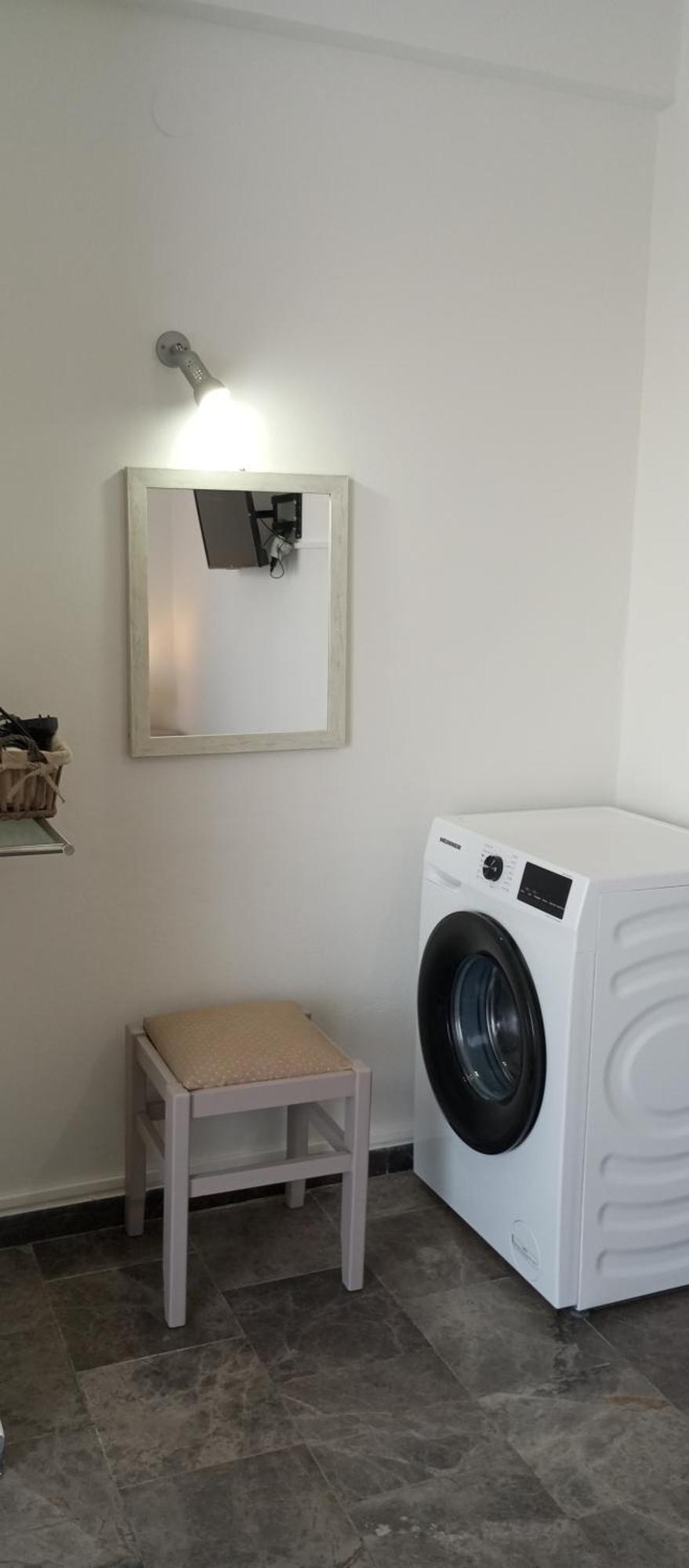 Sunshine Apartments Kato Daratso Luaran gambar
